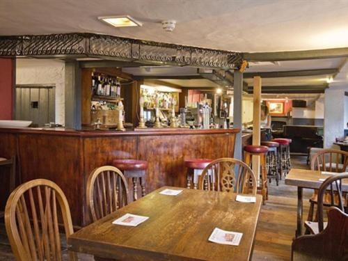 The May Garland Inn Hellingly Dış mekan fotoğraf