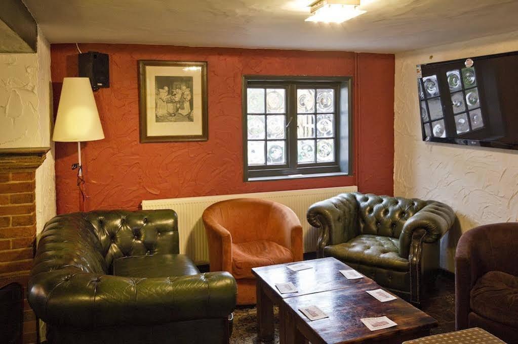 The May Garland Inn Hellingly Dış mekan fotoğraf
